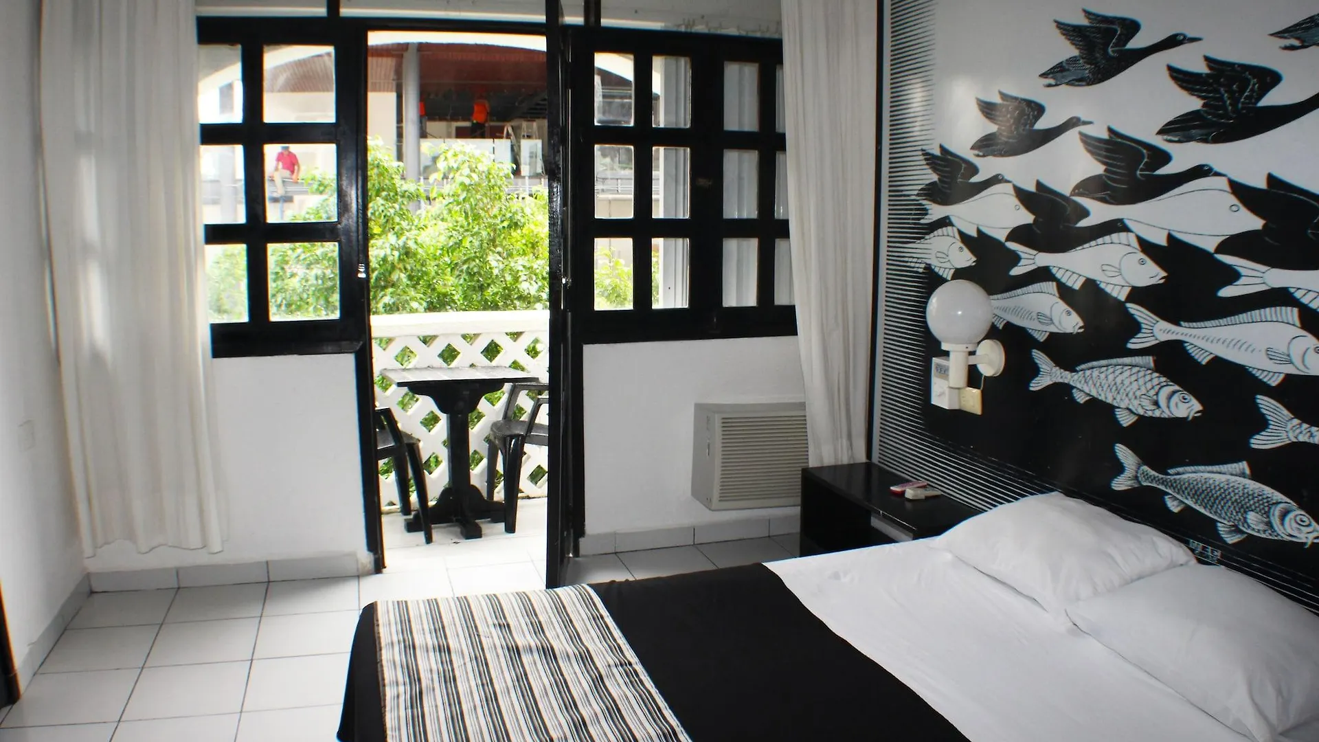 Maya del Mar on Fifth Avenue Playa del Carmen 3*,