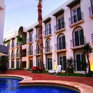 Hotell Seven Crown Express & By Kavia Cabo San Lucas